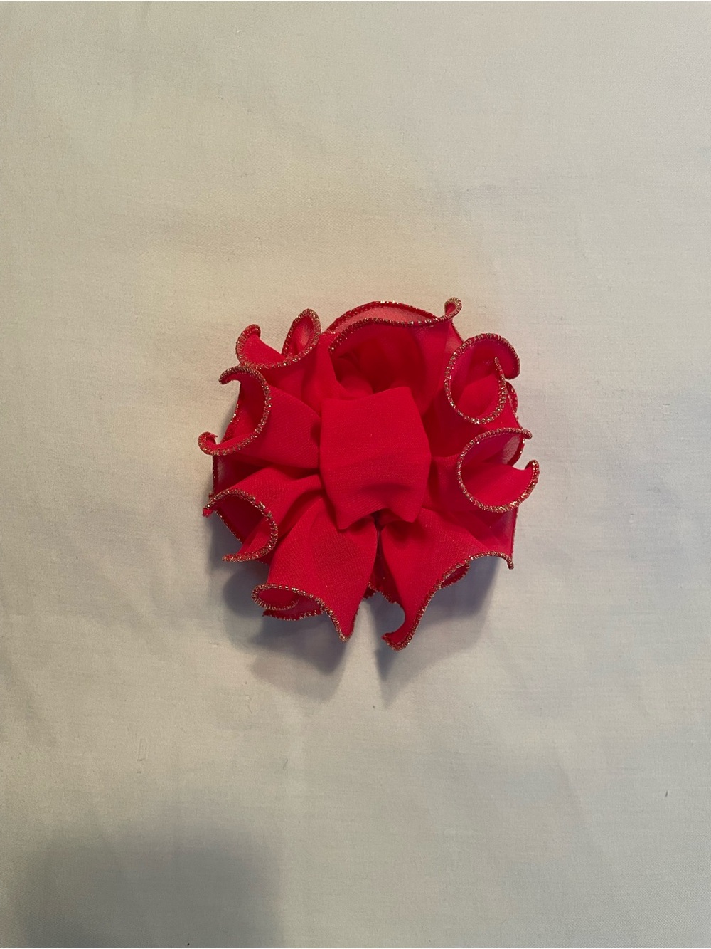 Vintage 80s/90s ruffled chiffon fabric covered jaw clip